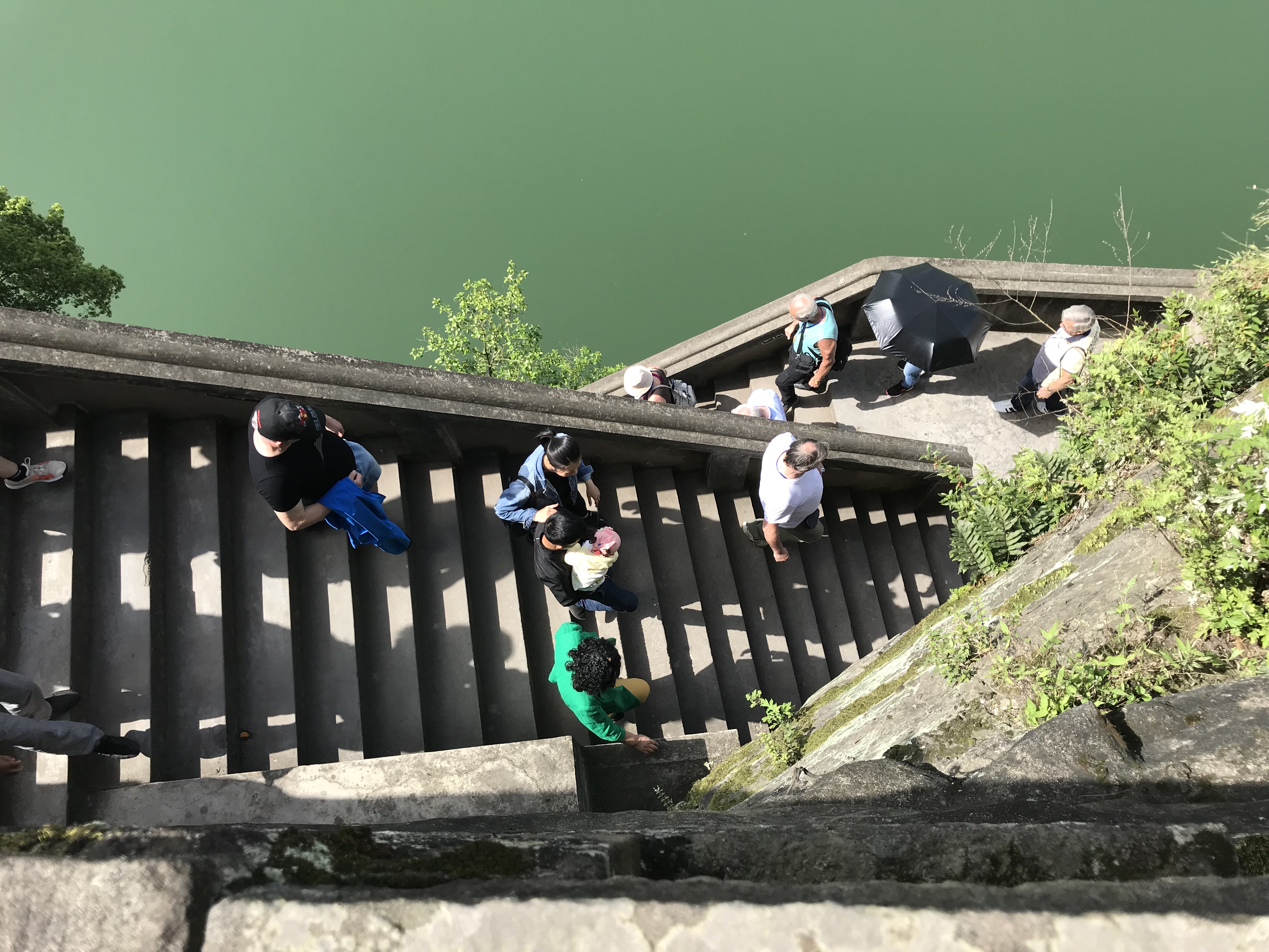 ./2018/03 - Viking China/16 - Shibaozhai/IMG_7693.JPG